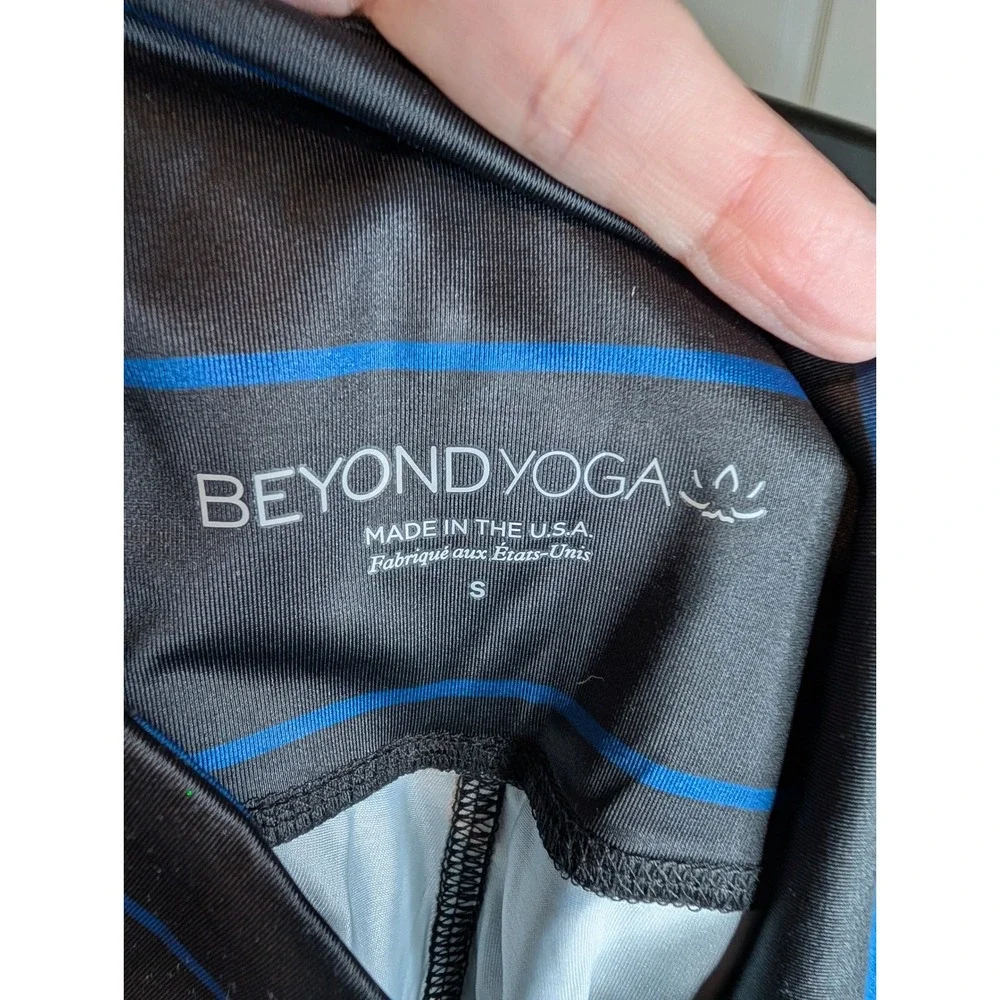 Beyond Yoga Leggings Rise Above Lux Ombre‎ Striped High Waist Yoga - Size S